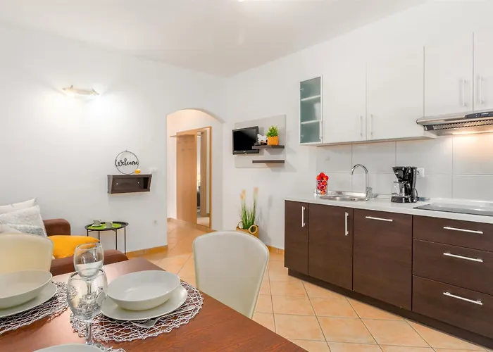 Pinia-marina * Poreč