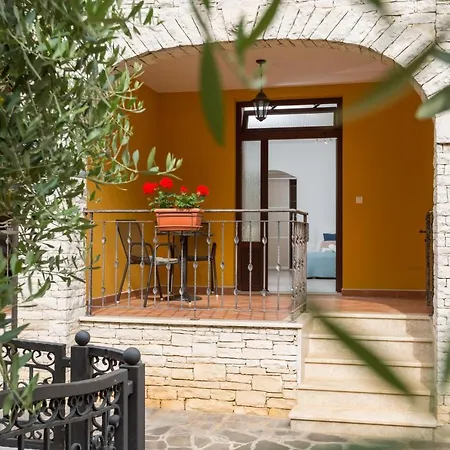 Pinia-marina Apartmán *