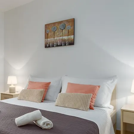 Pinia-marina Apartmán *