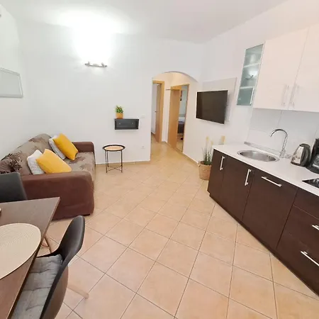 Pinia-marina * Porec