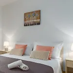 Pinia-marina Apartment *
